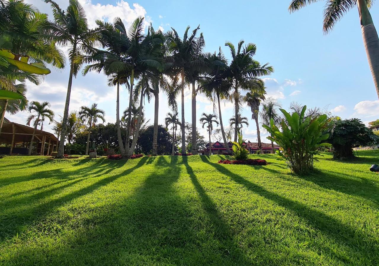 Hacienda Hotel El Percal プエブロ・タパオ エクステリア 写真